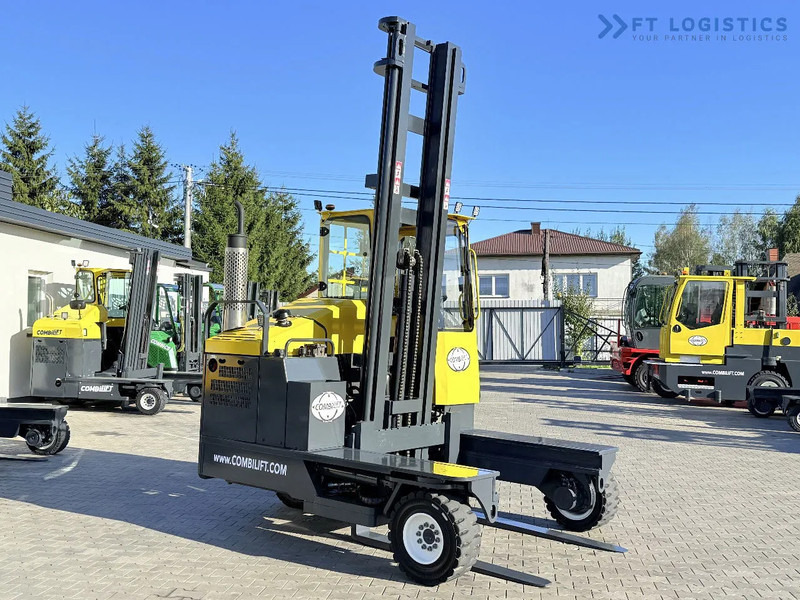 Combilift FOUR-WAY MULTIDIRECTIONAL FORKLIFT C5000 / GAS / TRIPLEX 6000MM / ONLY 4263 HOURS / FORK POSITIONER / EXCELLENT CONDITION / Wide - Chariot multidirectionnel: photos 5 Combilift FOUR-WAY MULTIDIRECTIONAL FORKLIFT C5000 / GAS / TRIPLEX 6000MM / ONLY 4263 HOURS / FORK POSITIONER / EXCELLENT CONDITION / Wide - Chariot multidirectionnel: photos 5