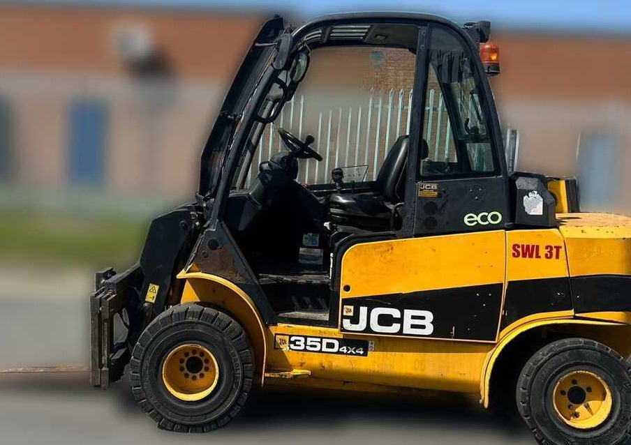 JCB TLT35D / 4X4 / DIESEL / 4100MM / CABIN / LIKE NEW - Chariot télescopique: photos 4 JCB TLT35D / 4X4 / DIESEL / 4100MM / CABIN / LIKE NEW - Chariot télescopique: photos 4