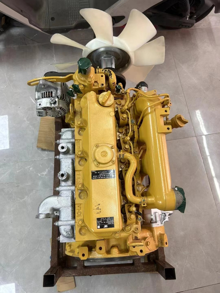 CATERPILLAR C2.4 - Moteur pour Pelle sur chenille: photos 2 CATERPILLAR C2.4 - Moteur pour Pelle sur chenille: photos 2