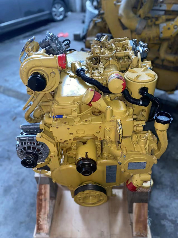 CATERPILLAR C4.4 - Moteur pour Pelle: photos 2 CATERPILLAR C4.4 - Moteur pour Pelle: photos 2