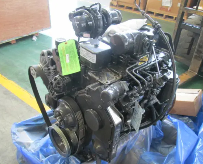 CUMMINS 4BT3.9 - Moteur pour Pelle: photos 5 CUMMINS 4BT3.9 - Moteur pour Pelle: photos 5