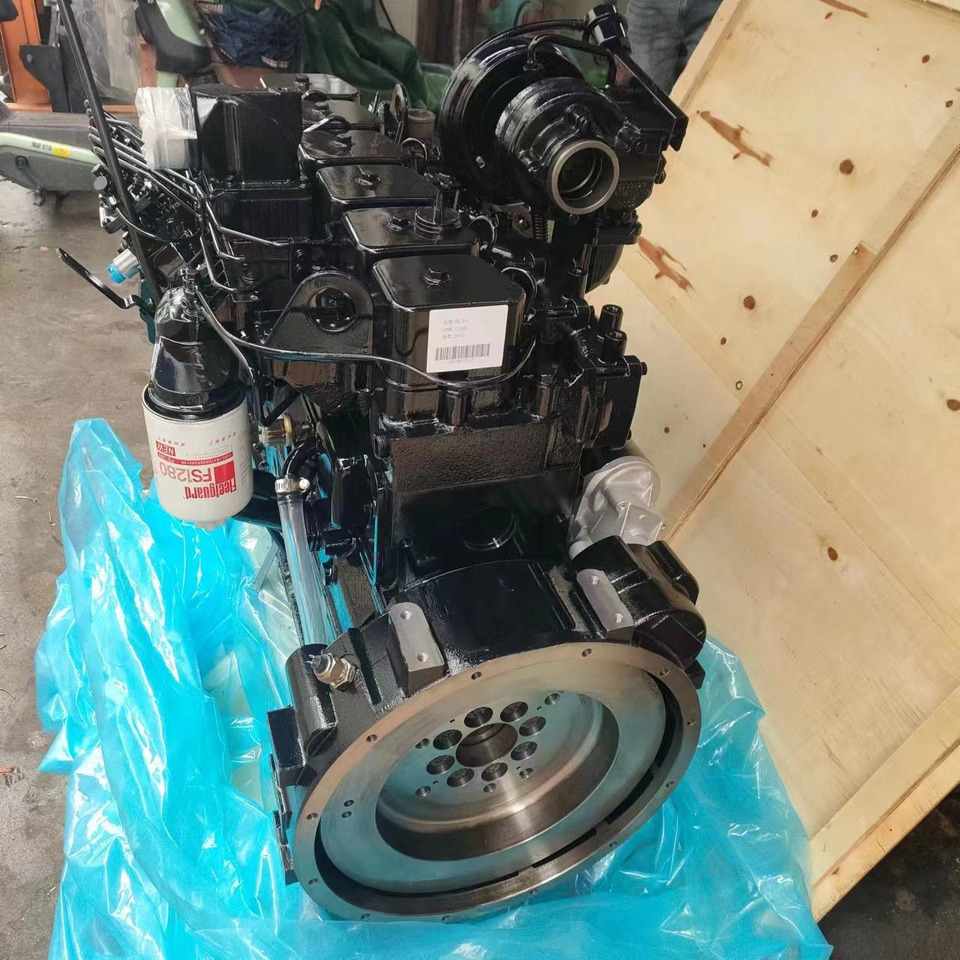 CUMMINS 6BT5.9 - Moteur pour Pelle: photos 2 CUMMINS 6BT5.9 - Moteur pour Pelle: photos 2