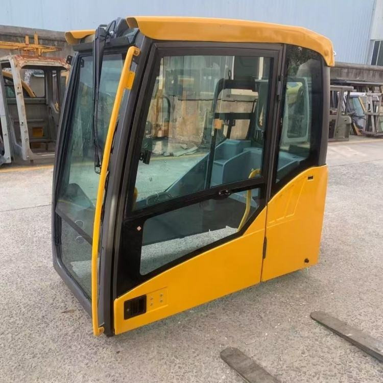 HITACHI ZX200-3 ZX210-3 ZX240-3 - Cabine pour Pelle: photos 1 HITACHI ZX200-3 ZX210-3 ZX240-3 - Cabine pour Pelle: photos 1