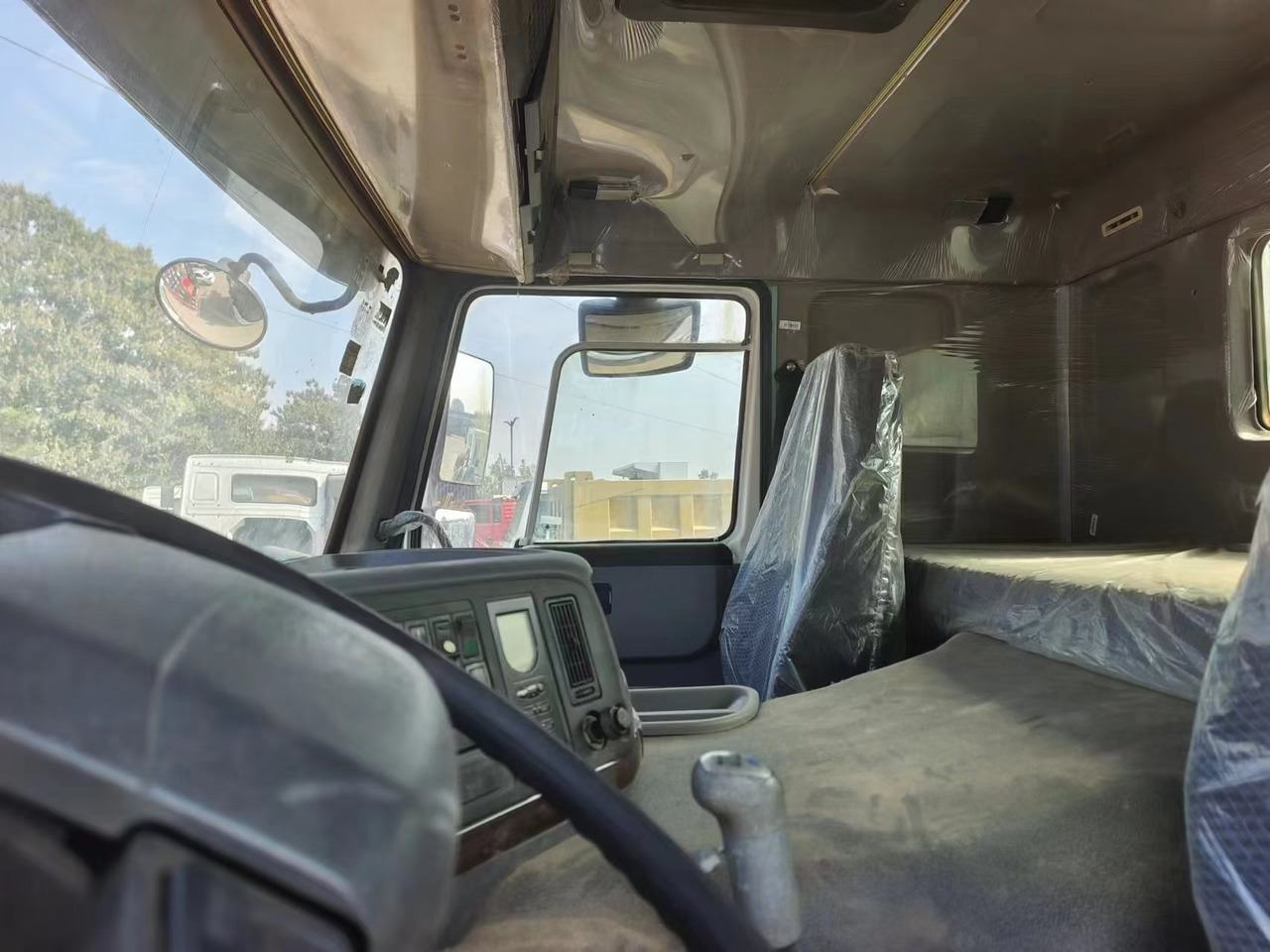 HOWO 6×4 ,20 cubic meters - Camion citerne: photos 3 HOWO 6×4 ,20 cubic meters - Camion citerne: photos 3