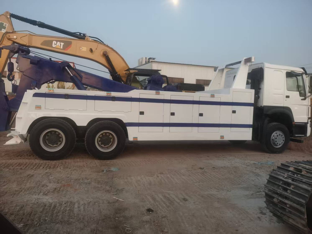 HOWO tow truck - Camion grue: photos 2 HOWO tow truck - Camion grue: photos 2