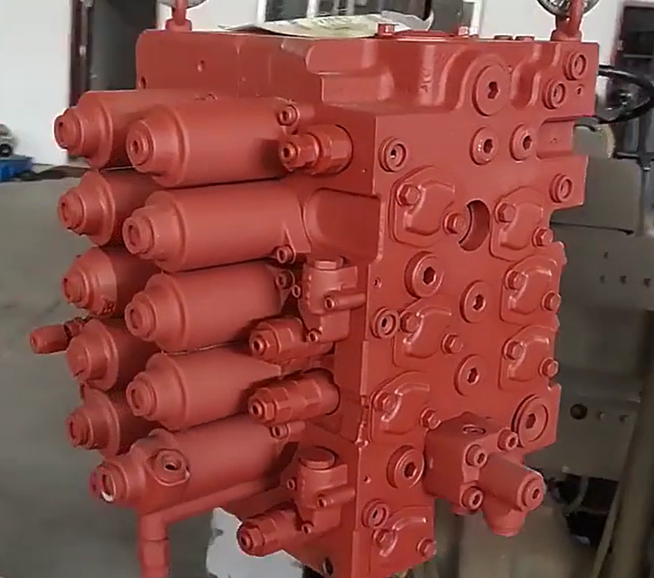 HYUNDAI R210-7 31Q6-16113 31Q6-16111 - Valve hydraulique pour Pelle: photos 1 HYUNDAI R210-7 31Q6-16113 31Q6-16111 - Valve hydraulique pour Pelle: photos 1