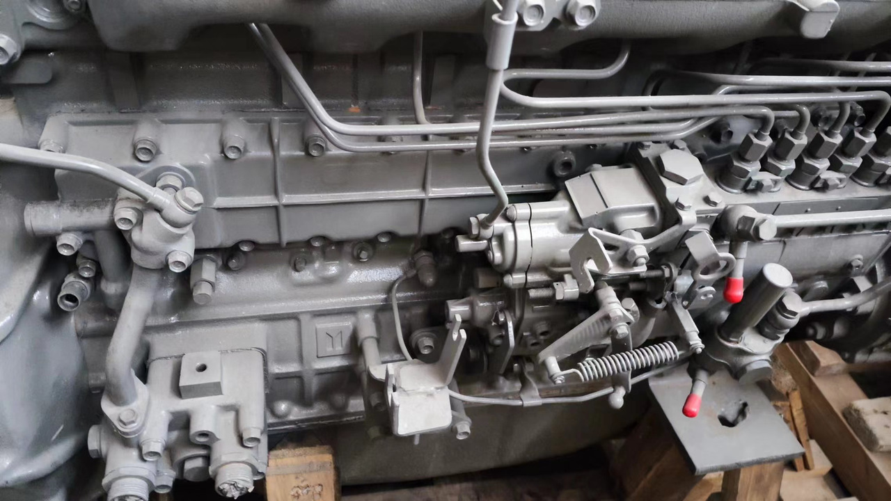 ISUZU 6WG1 - Moteur pour Pelle: photos 1 ISUZU 6WG1 - Moteur pour Pelle: photos 1
