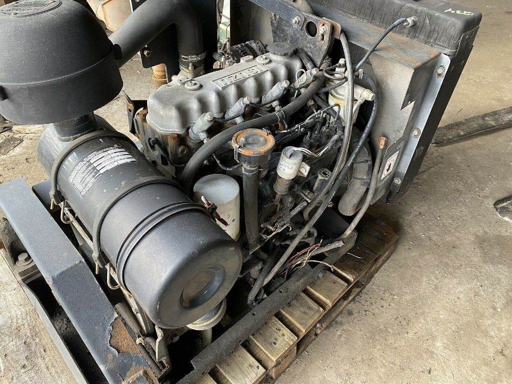 ISUZU C240 - Moteur pour Chariot élévateur: photos 1 ISUZU C240 - Moteur pour Chariot élévateur: photos 1