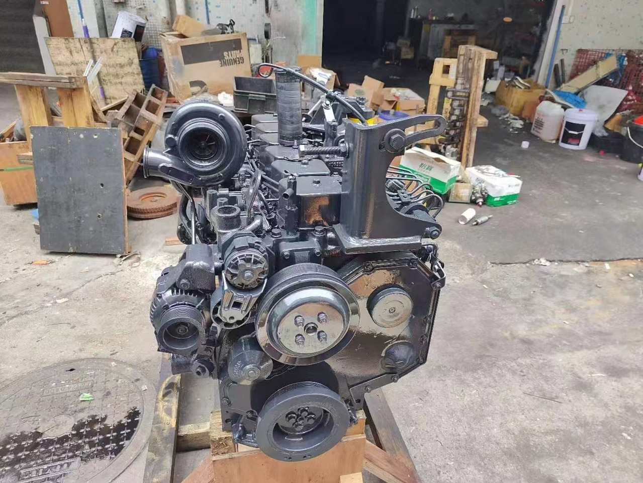 KOMATSU 6D102 - Moteur pour Pelle: photos 1 KOMATSU 6D102 - Moteur pour Pelle: photos 1