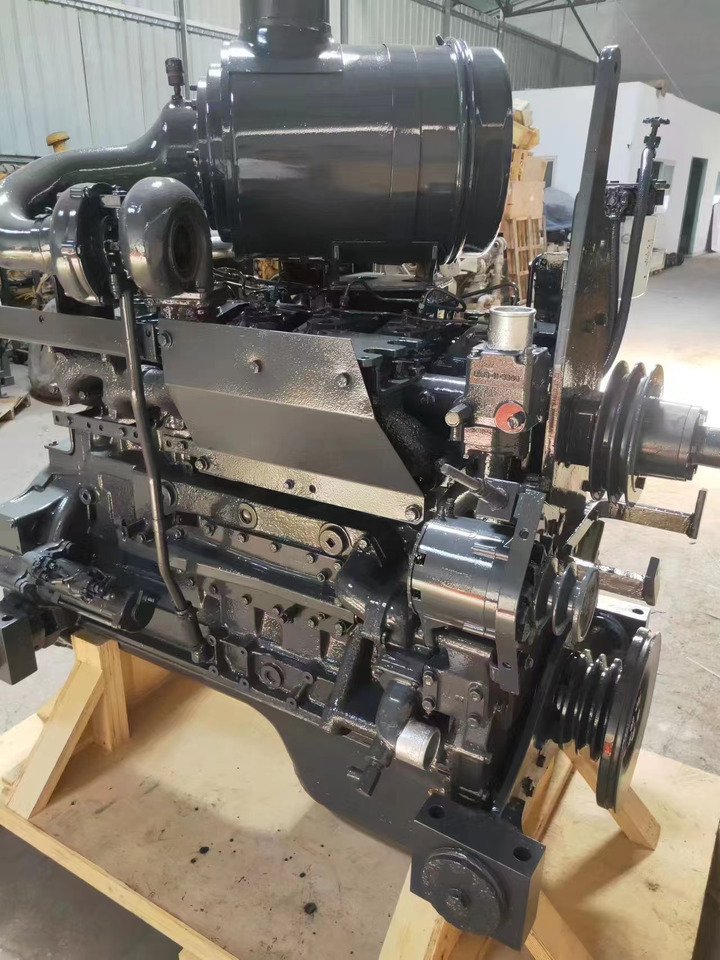 KOMATSU 6D125E - Moteur pour Pelle: photos 2 KOMATSU 6D125E - Moteur pour Pelle: photos 2