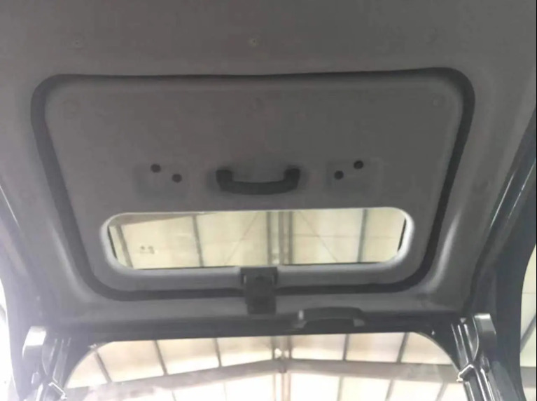 KOMATSU PC200-8 - Cabine pour Pelle: photos 4 KOMATSU PC200-8 - Cabine pour Pelle: photos 4