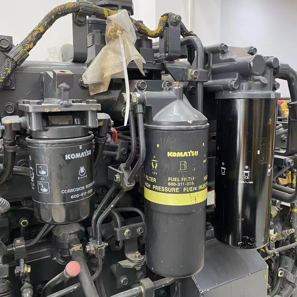 KOMATSU SAA6D125E-5 - Moteur pour Pelle: photos 3 KOMATSU SAA6D125E-5 - Moteur pour Pelle: photos 3