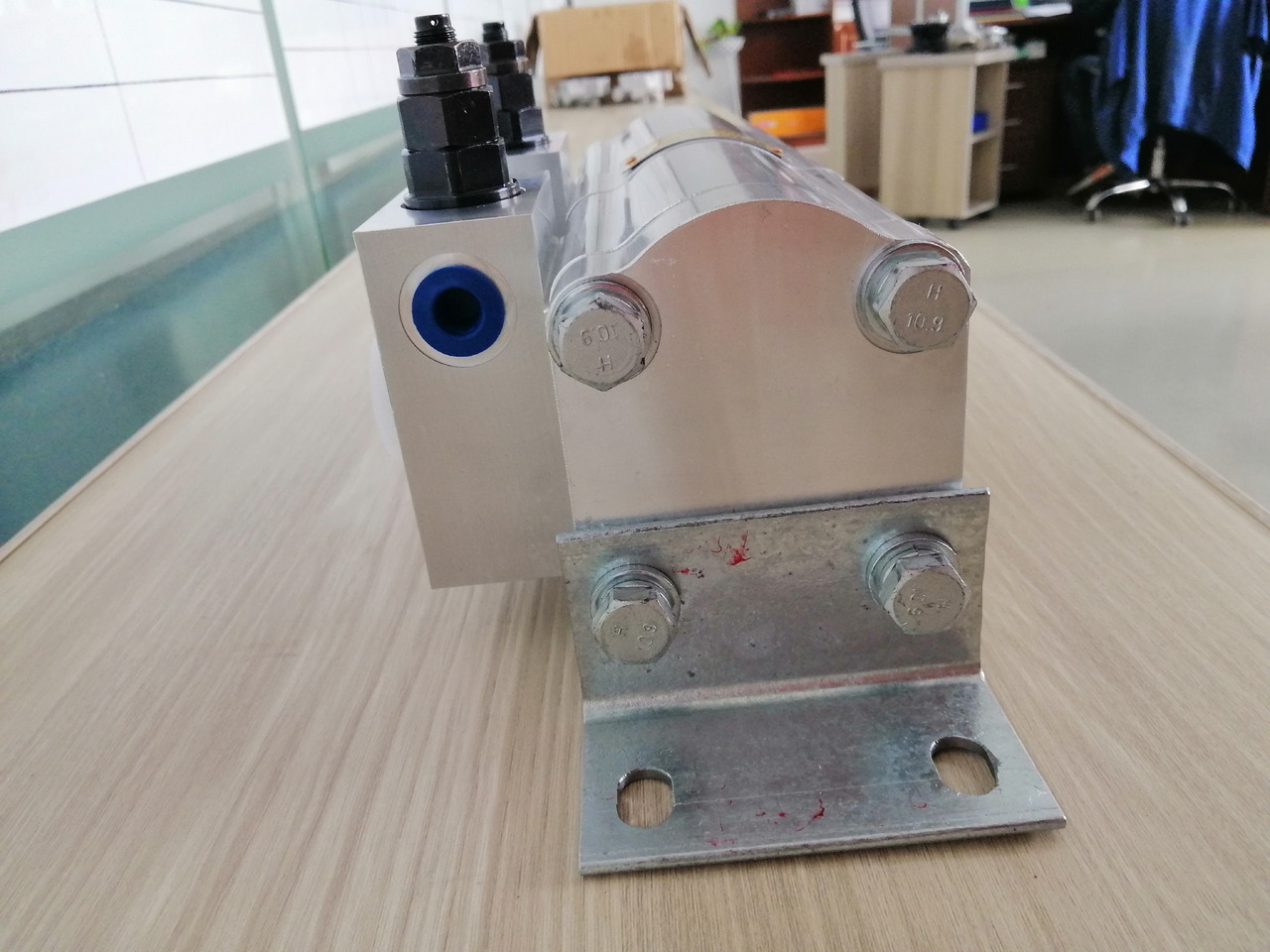 LFMD-E325 220120001 - Pompe hydraulique pour Pelle: photos 4 LFMD-E325 220120001 - Pompe hydraulique pour Pelle: photos 4