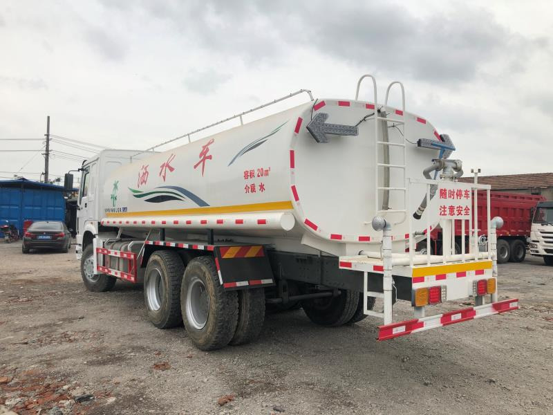 SINOTRUK 20 cubic meters tank - Camion citerne: photos 4 SINOTRUK 20 cubic meters tank - Camion citerne: photos 4