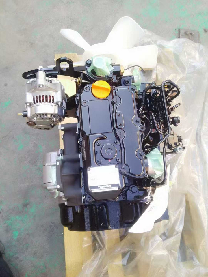 YANMAR 3TNV70 - Moteur pour Mini pelle: photos 4 YANMAR 3TNV70 - Moteur pour Mini pelle: photos 4
