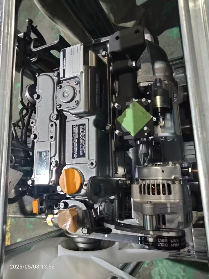 YANMAR 3TNV76 - Moteur pour Pelle: photos 1 YANMAR 3TNV76 - Moteur pour Pelle: photos 1