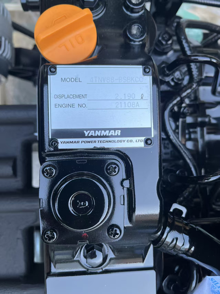YANMAR 4TNV88 - Moteur pour Pelle: photos 1 YANMAR 4TNV88 - Moteur pour Pelle: photos 1