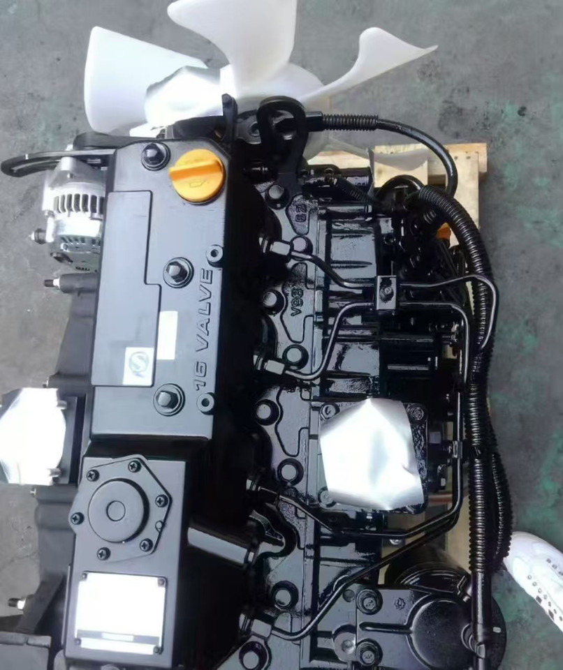 YANMAR 4TNV98 - Moteur pour Mini chargeuse: photos 2 YANMAR 4TNV98 - Moteur pour Mini chargeuse: photos 2