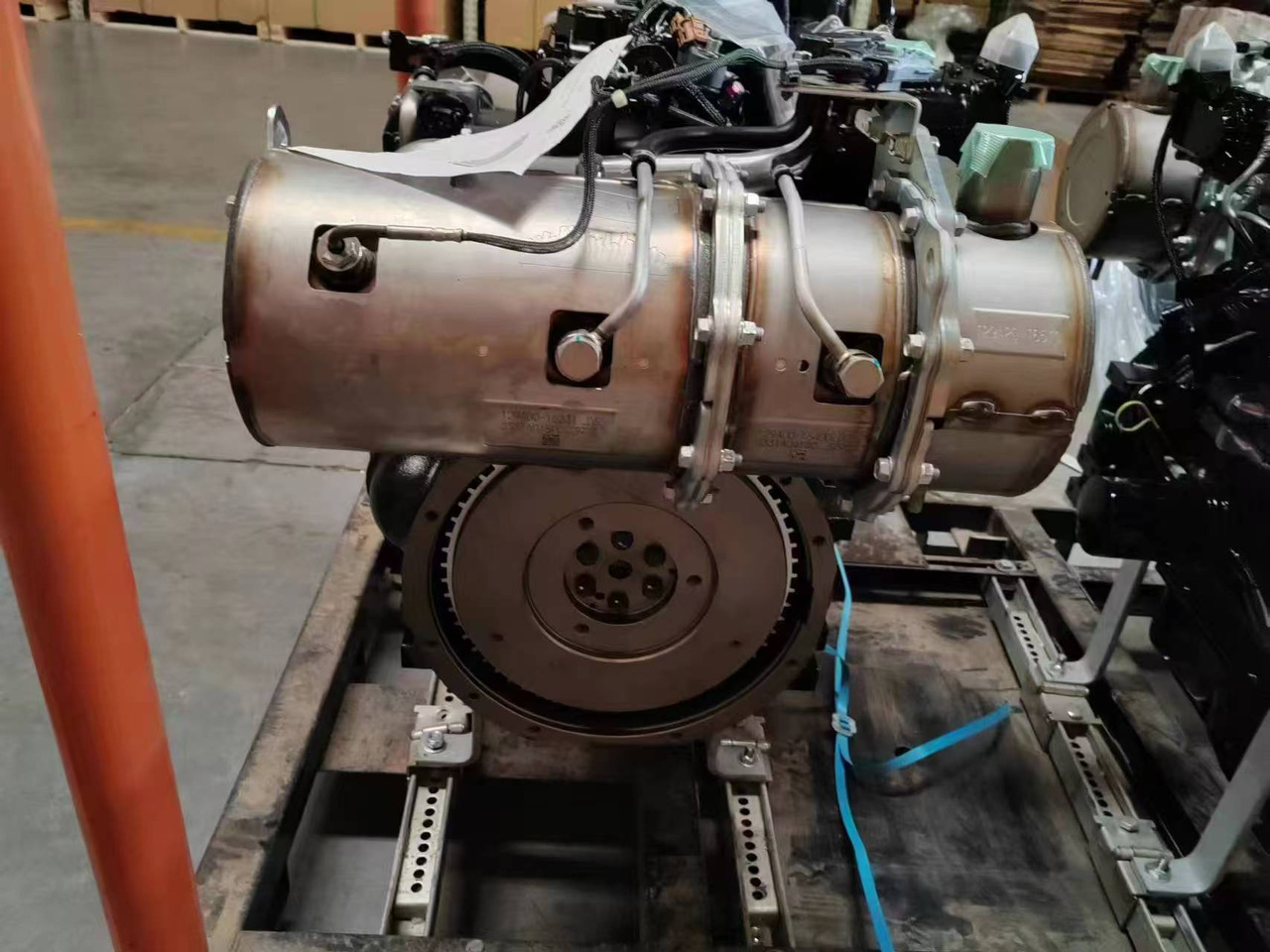 YANMAR 4TNV98C - Moteur pour Pelle: photos 3 YANMAR 4TNV98C - Moteur pour Pelle: photos 3
