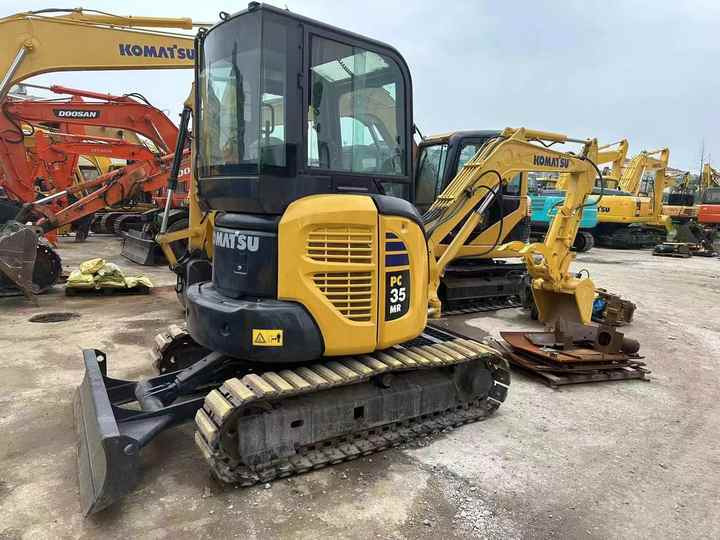 Best Quality Komatsu PC35mr Used Mini Excavator Earth-moving Machinery in Good Performance - Pelle sur chenille: photos 3 Best Quality Komatsu PC35mr Used Mini Excavator Earth-moving Machinery in Good Performance - Pelle sur chenille: photos 3
