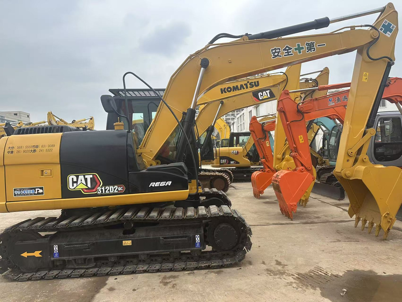 CRAWLER EXCAVATOR Used Caterpillar Cat312D2 Excavator Original Japan Heavy Machinery Caterpillar 312D2 Excavator for Sale - Pelle sur chenille: photos 1 CRAWLER EXCAVATOR Used Caterpillar Cat312D2 Excavator Original Japan Heavy Machinery Caterpillar 312D2 Excavator for Sale - Pelle sur chenille: photos 1
