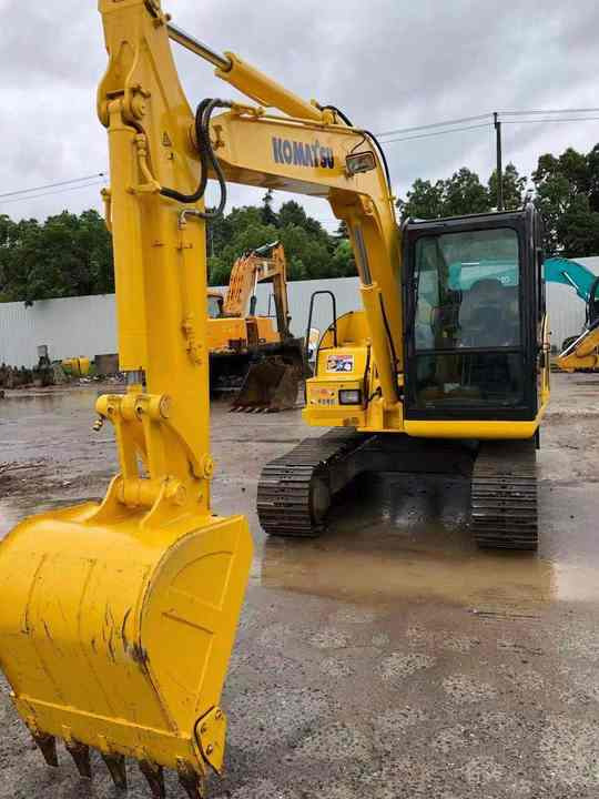 Cheap Used Komatsu PC70-8 Crawler Excavator with High Efficiency Used Heavy M achinery Komatsu PC70-8 Digger Cheap for Sale - Pelle sur chenille: photos 3 Cheap Used Komatsu PC70-8 Crawler Excavator with High Efficiency Used Heavy M achinery Komatsu PC70-8 Digger Cheap for Sale - Pelle sur chenille: photos 3