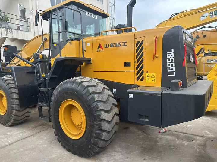 China Famous Brand SDLG Used SDLG 958L Wheel Loader Running Working Condition Low Price for Sale - Chargeuse sur pneus: photos 3 China Famous Brand SDLG Used SDLG 958L Wheel Loader Running Working Condition Low Price for Sale - Chargeuse sur pneus: photos 3
