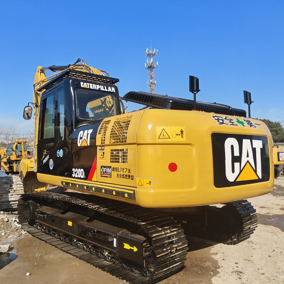EXCAVATOR Used Cat Excavator Japan 20 Tons Digger Machinery Caterpillar CAT 320D for Sale Cat - Pelle sur chenille: photos 4 EXCAVATOR Used Cat Excavator Japan 20 Tons Digger Machinery Caterpillar CAT 320D for Sale Cat - Pelle sur chenille: photos 4