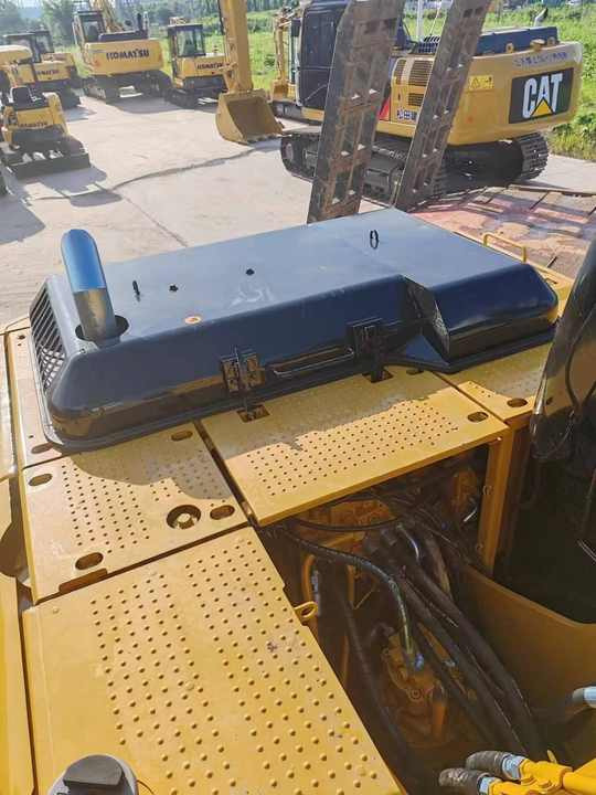 Pelle sur chenille Good Condition Used Excavator Machine Caterpillar 315D Crawler CAT 15ton Used Excavator for Sale CAT 315 Excavators: photos 6 Pelle sur chenille Good Condition Used Excavator Machine Caterpillar 315D Crawler CAT 15ton Used Excavator for Sale CAT 315 Excavators: photos 6