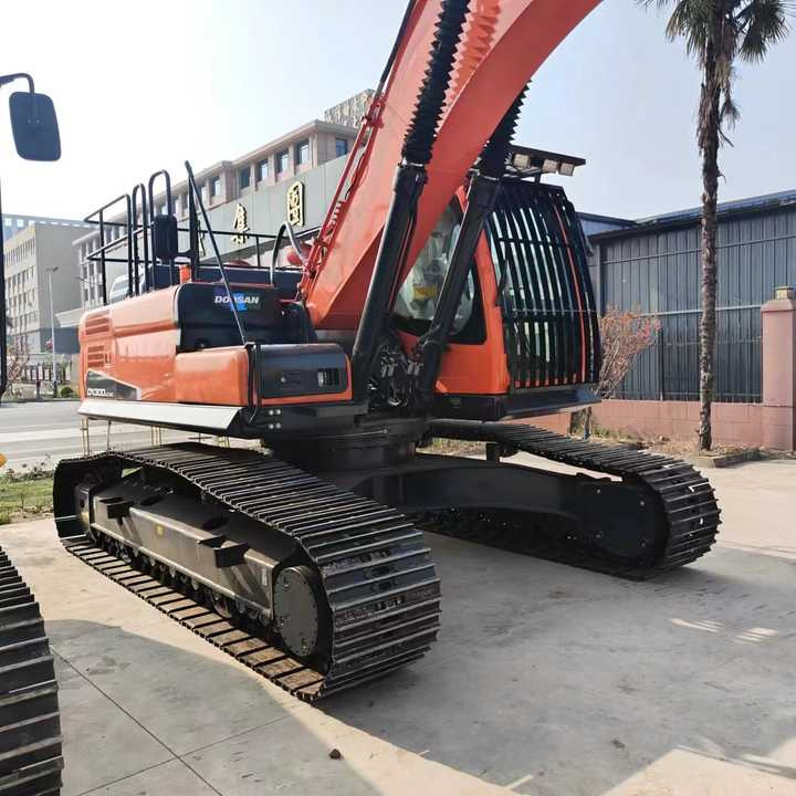 Korea Made Doosan Digger Dx300lc Doosan Used Machinery Excavator , Doosan Dx220 Dx300 Dx200 - Pelle sur chenille: photos 3 Korea Made Doosan Digger Dx300lc Doosan Used Machinery Excavator , Doosan Dx220 Dx300 Dx200 - Pelle sur chenille: photos 3