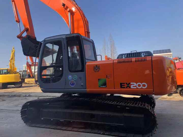 Original Japan Hitachi ZX200 Excavator Hitachi Excavator in Low Price for Hot Sale - Pelle sur chenille: photos 4 Original Japan Hitachi ZX200 Excavator Hitachi Excavator in Low Price for Hot Sale - Pelle sur chenille: photos 4