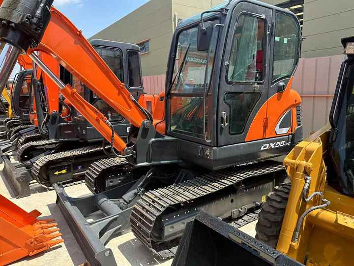 USED Doosan Dx55 Mini Excavator with Good Condition for Sale - Pelle: photos 3 USED Doosan Dx55 Mini Excavator with Good Condition for Sale - Pelle: photos 3