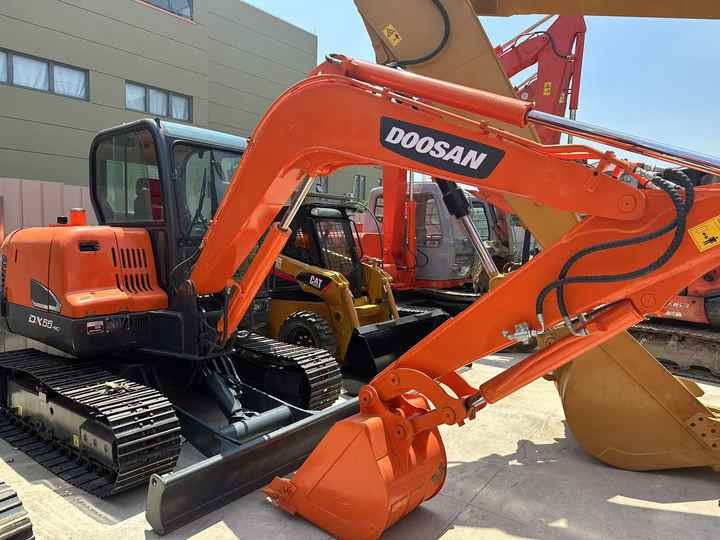 USED Doosan Dx55 Mini Excavator with Good Condition for Sale - Pelle: photos 4 USED Doosan Dx55 Mini Excavator with Good Condition for Sale - Pelle: photos 4
