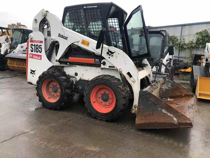 Used Bob Cat Bob Cat S185 Used Mini Skid Steer Wheel Loader Multifunctional Track Loaders Bobcat - Chargeuse sur pneus: photos 5 Used Bob Cat Bob Cat S185 Used Mini Skid Steer Wheel Loader Multifunctional Track Loaders Bobcat - Chargeuse sur pneus: photos 5
