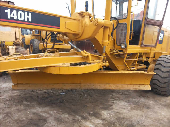 Used Caterpillar CAT 140H Land Road Motor Grader CAT140 CAT Used Grader Cheap Price for Sale - Niveleuse: photos 4 Used Caterpillar CAT 140H Land Road Motor Grader CAT140 CAT Used Grader Cheap Price for Sale - Niveleuse: photos 4