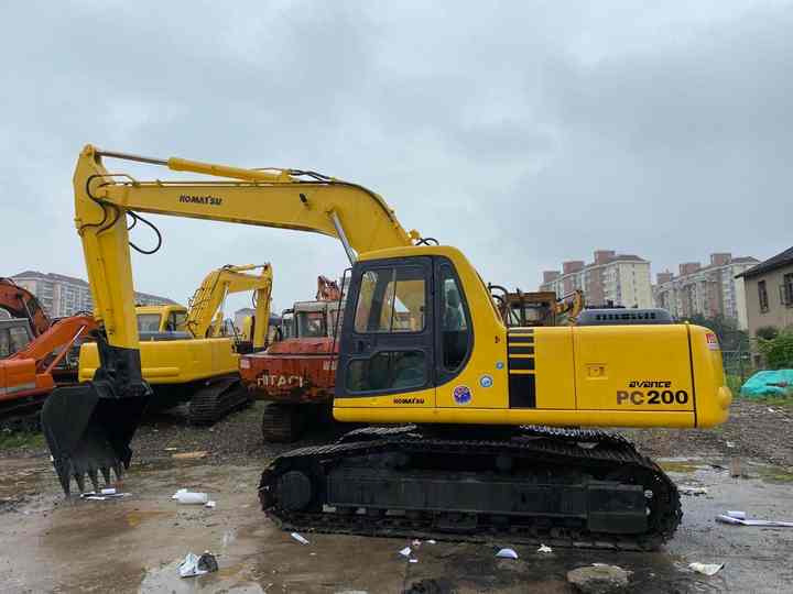 Used Good Quality Japan Original PC200-6 in Good Condition PC200-6 Komatsu - Pelle sur chenille: photos 5 Used Good Quality Japan Original PC200-6 in Good Condition PC200-6 Komatsu - Pelle sur chenille: photos 5