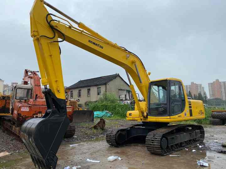 Used Good Quality Japan Original PC200-6 in Good Condition PC200-6 Komatsu - Pelle sur chenille: photos 4 Used Good Quality Japan Original PC200-6 in Good Condition PC200-6 Komatsu - Pelle sur chenille: photos 4