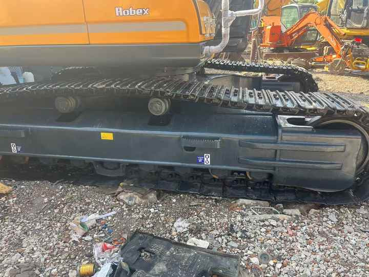 Used HYUNDAI 305LC-9T Crawler Excavator with Good Performance Hyundai30 Tons Earthmoving Machinery with Low Price On-sale - Pelle sur chenille: photos 2 Used HYUNDAI 305LC-9T Crawler Excavator with Good Performance Hyundai30 Tons Earthmoving Machinery with Low Price On-sale - Pelle sur chenille: photos 2