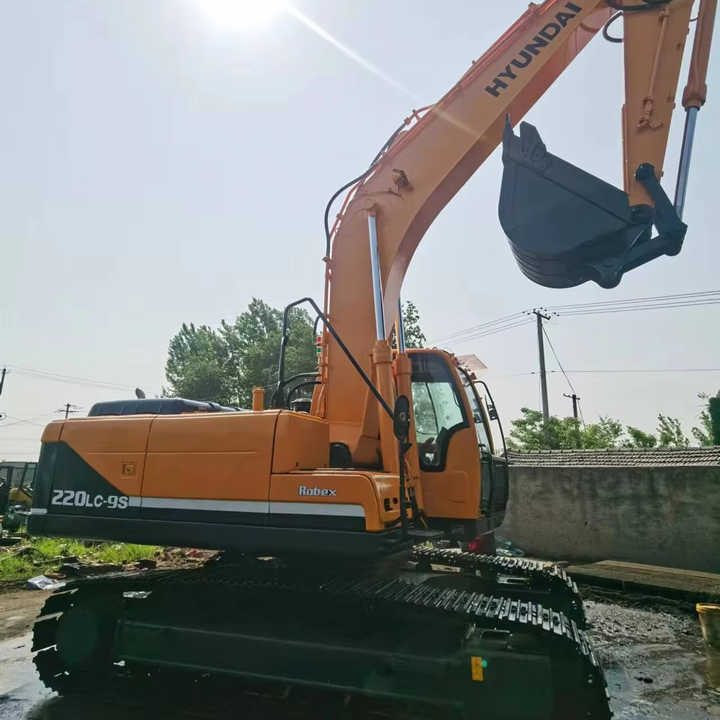 Used HYUNDAI R220-9S New Model Excavator Second Hand Machine Popular Brand Korean hyundai Hydraulic Machinery - Pelle: photos 1 Used HYUNDAI R220-9S New Model Excavator Second Hand Machine Popular Brand Korean hyundai Hydraulic Machinery - Pelle: photos 1