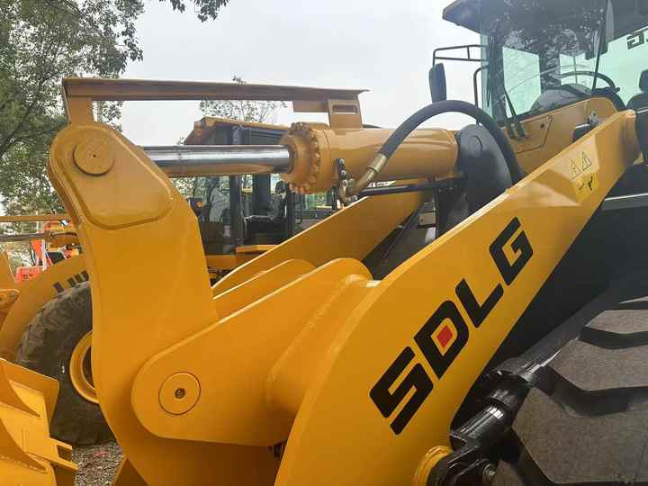 Used Road Construction Equipment SDLG LG956L Wheel Loader Second Hand SDLG 936 LG 953 LG958F 956L for Sale - Chargeuse sur pneus: photos 4 Used Road Construction Equipment SDLG LG956L Wheel Loader Second Hand SDLG 936 LG 953 LG958F 956L for Sale - Chargeuse sur pneus: photos 4