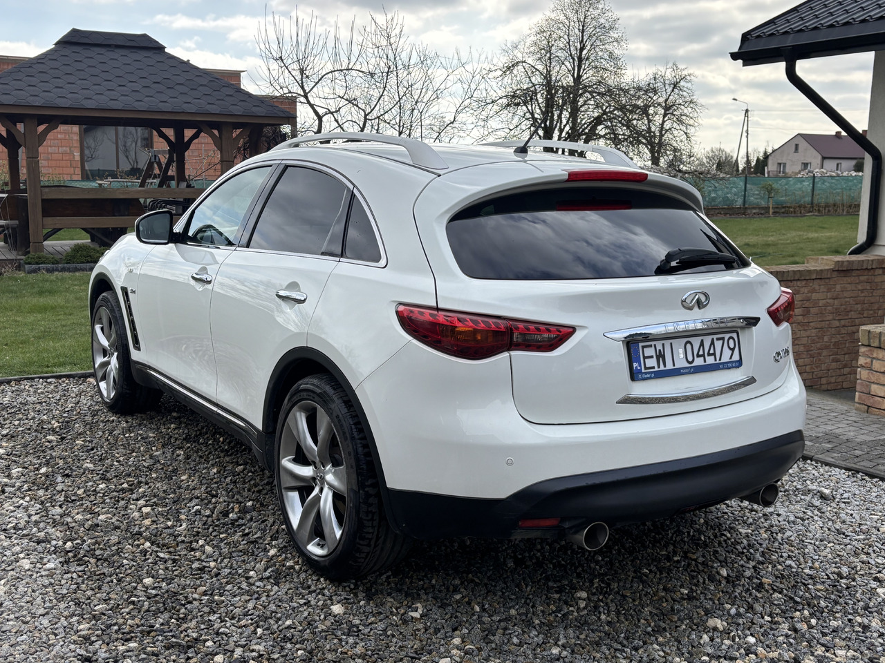 Infiniti QX70 FX30 Diesel V6 Euro6 - SUV: photos 5 Infiniti QX70 FX30 Diesel V6 Euro6 - SUV: photos 5