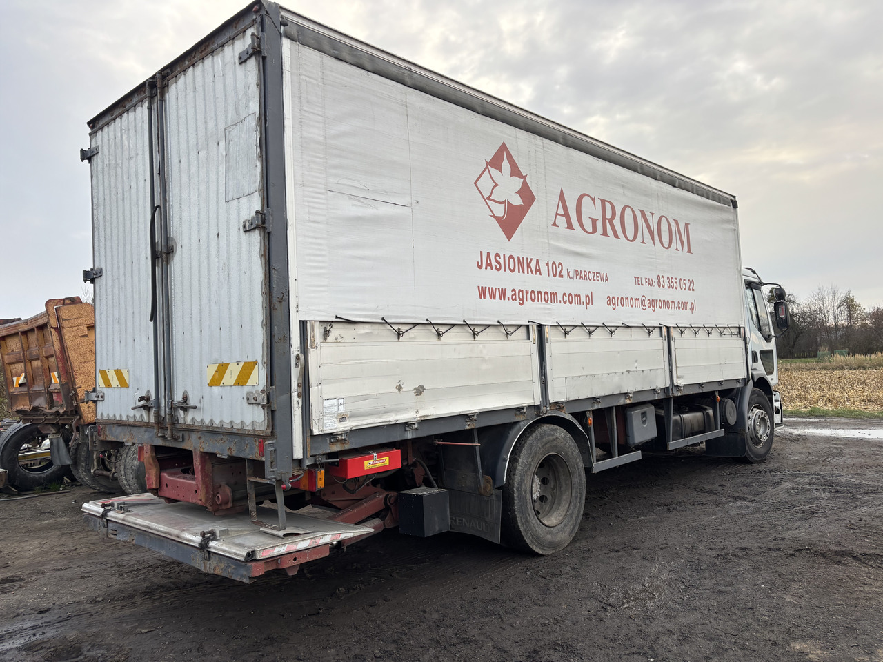 RENAULT Premium 260 - Camion à rideaux coulissants: photos 4 RENAULT Premium 260 - Camion à rideaux coulissants: photos 4