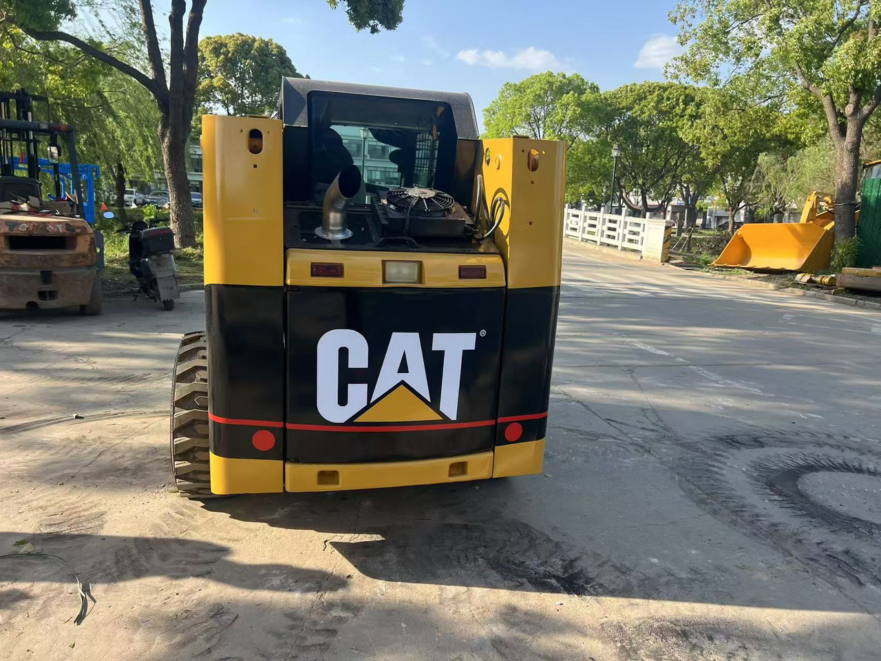 CATERPILLAR 246B - Mini chargeuse: photos 3 CATERPILLAR 246B - Mini chargeuse: photos 3