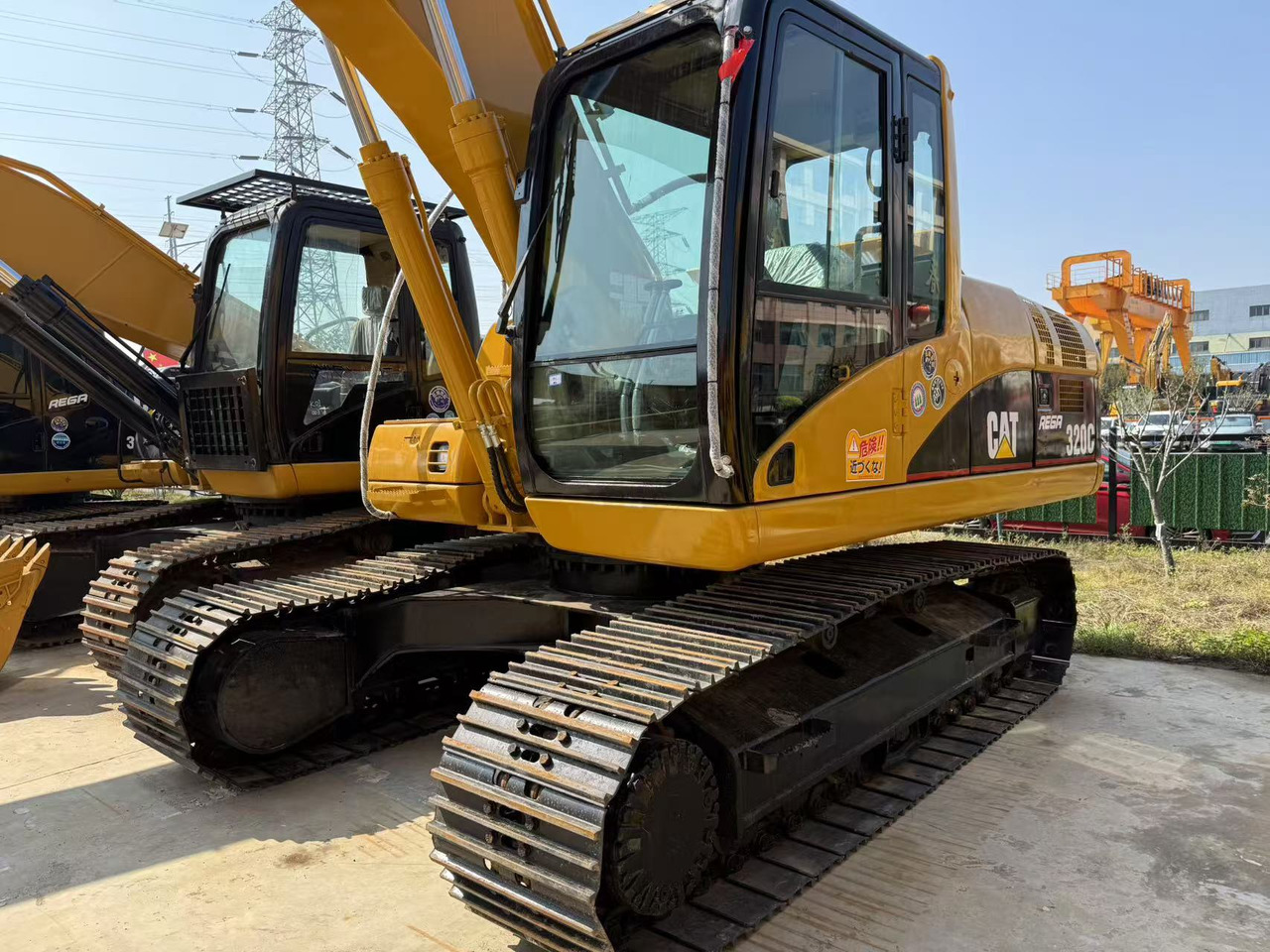 CATERPILLAR 320C - Pelle sur chenille: photos 2 CATERPILLAR 320C - Pelle sur chenille: photos 2