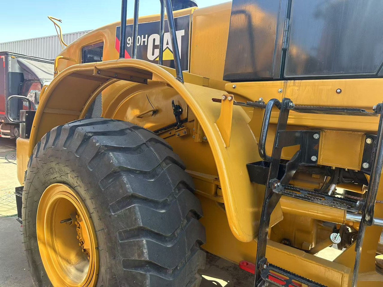 CATERPILLAR 950H - Chargeuse sur pneus: photos 3 CATERPILLAR 950H - Chargeuse sur pneus: photos 3