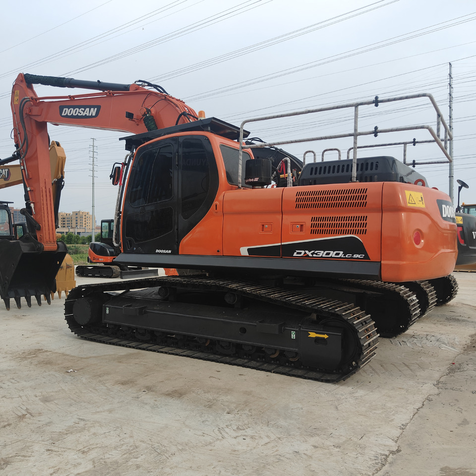 DOOSAN DX300LC-9C - Pelle sur chenille: photos 2 DOOSAN DX300LC-9C - Pelle sur chenille: photos 2