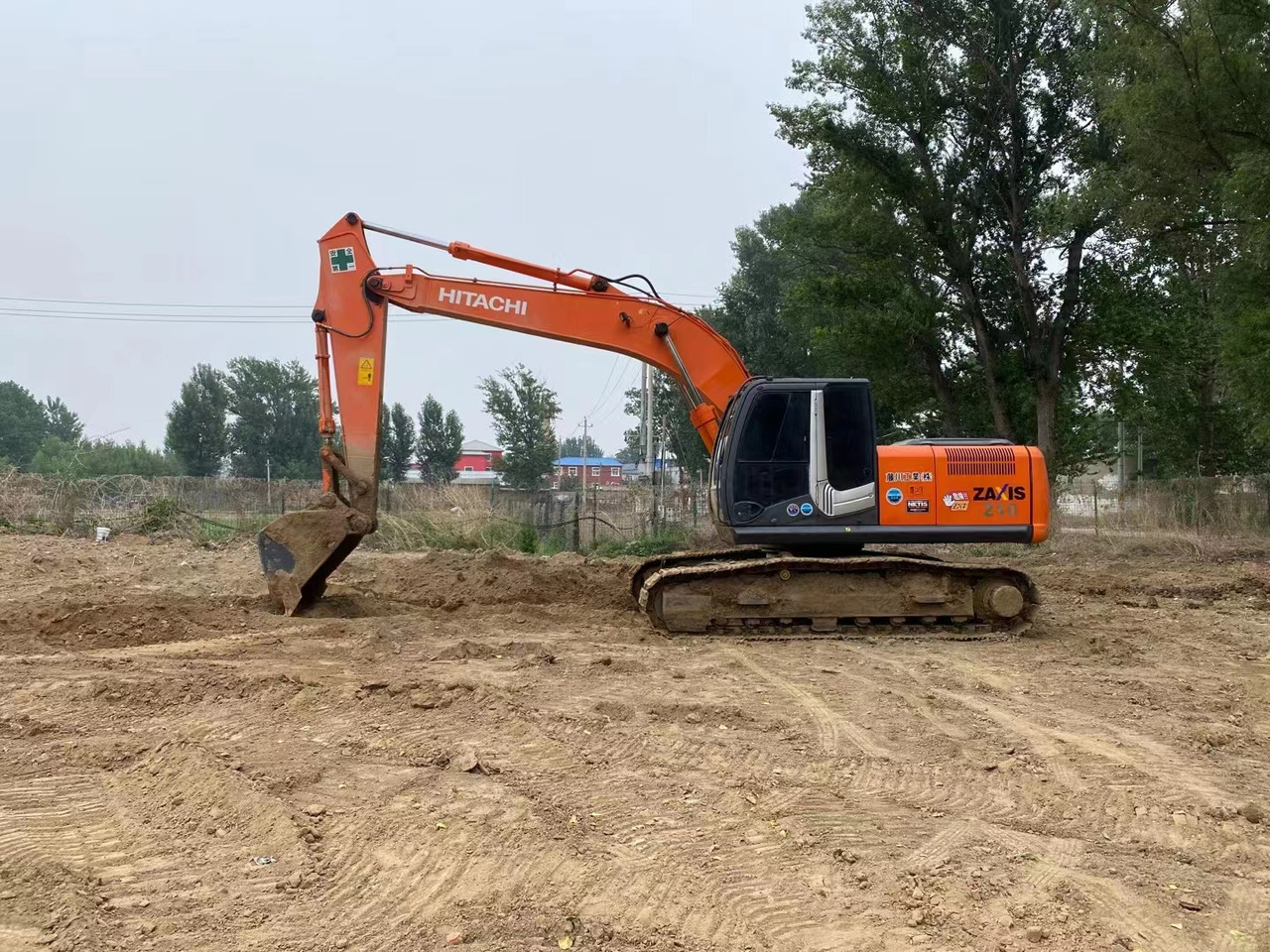 HITACHI ZX210-3G - Pelle sur chenille: photos 2 HITACHI ZX210-3G - Pelle sur chenille: photos 2