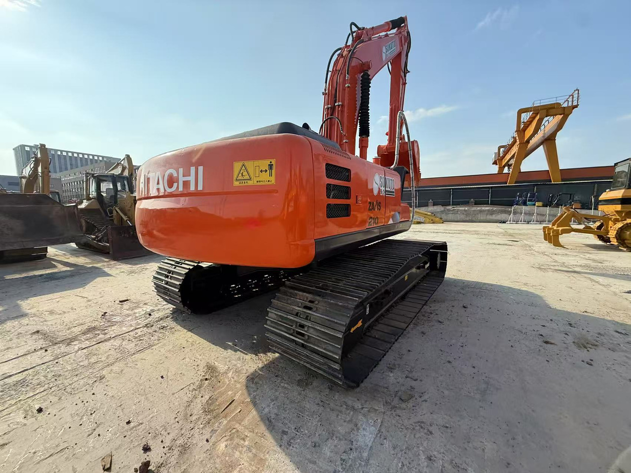 HITACHI ZX210-3G - Pelle sur chenille: photos 4 HITACHI ZX210-3G - Pelle sur chenille: photos 4