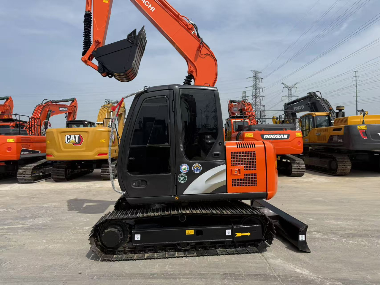HITACHI ZX70 - Pelle sur chenille: photos 1 HITACHI ZX70 - Pelle sur chenille: photos 1