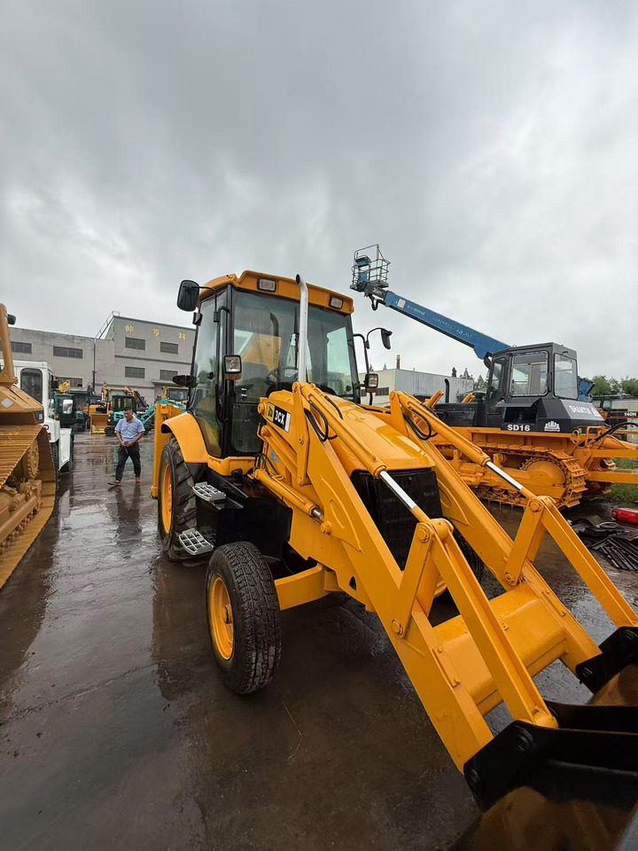 JCB 3CX - Tractopelle: photos 2 JCB 3CX - Tractopelle: photos 2